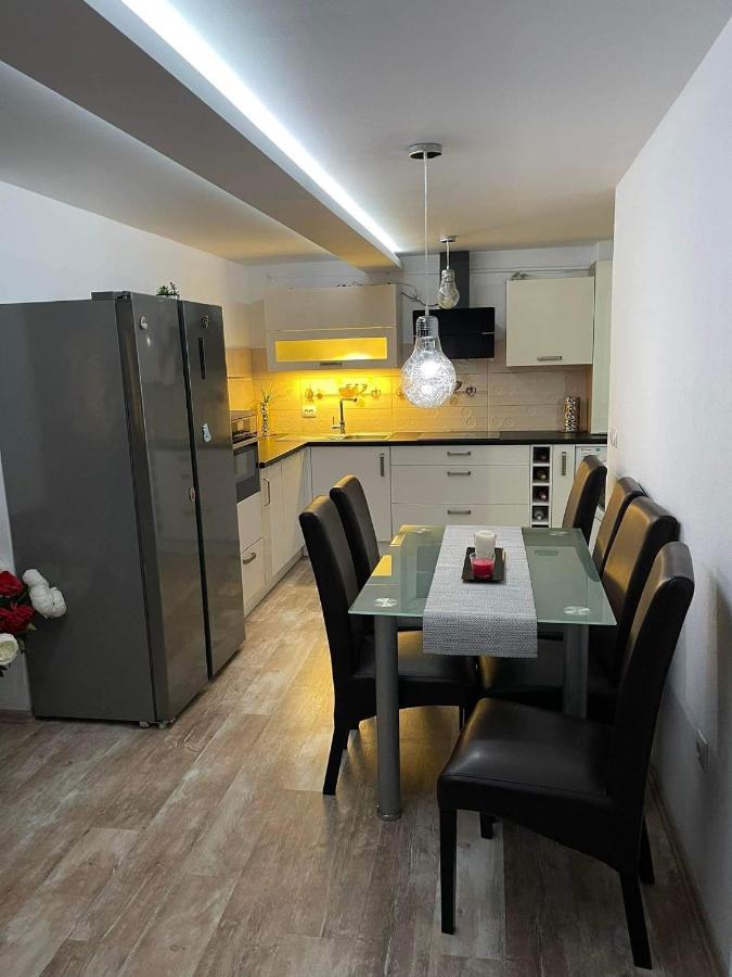Apartament Ema Bistriţa Exteriör bild