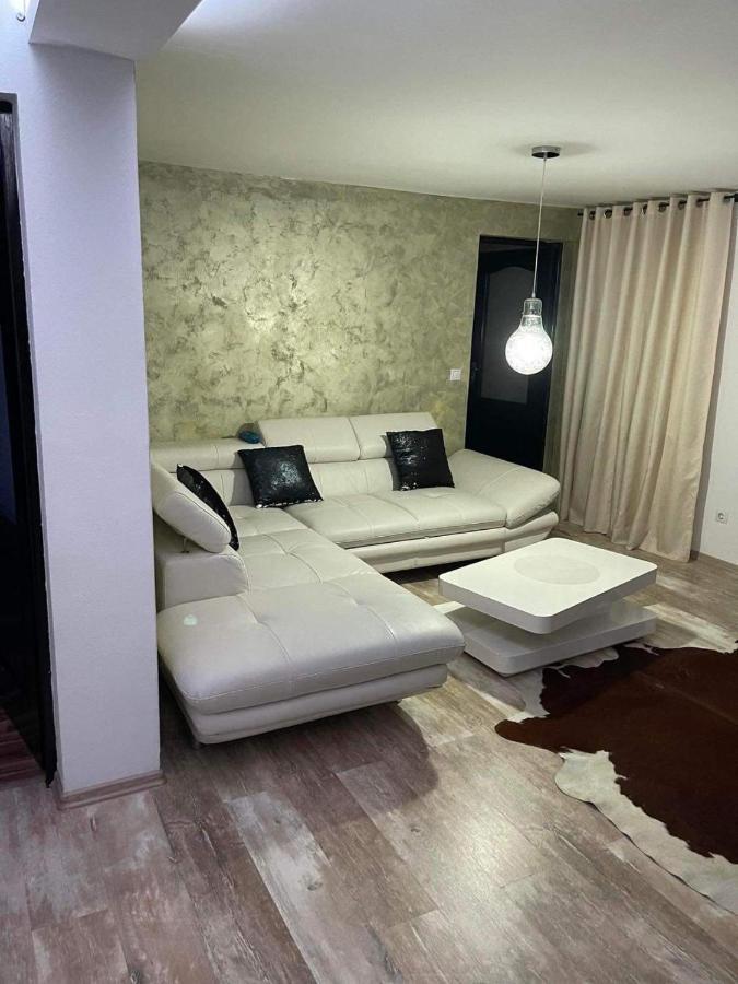 Apartament Ema Bistriţa Exteriör bild